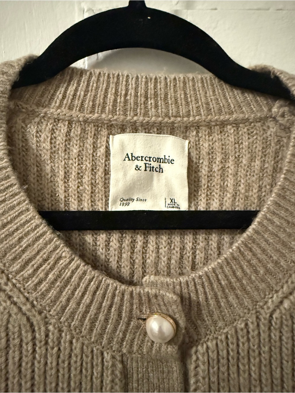 Crew Pearl-Button Cardigan Sweater (Brown) - Abercrombie - Picture 2 of 3